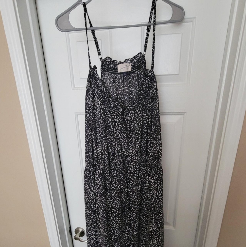 Universal Thread Black And White Spaghetti Strap … - image 3